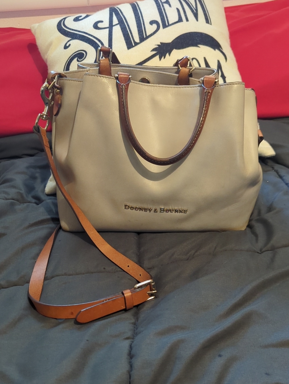 Dooney & Bourke City Barlow Beige Leather Tote Bag 🛍️ 🥰 - Picture 1 of 10
